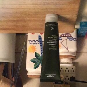 Aveda botanical kinetics™ deep cleansing clay masque 4.2 ounces Brand New